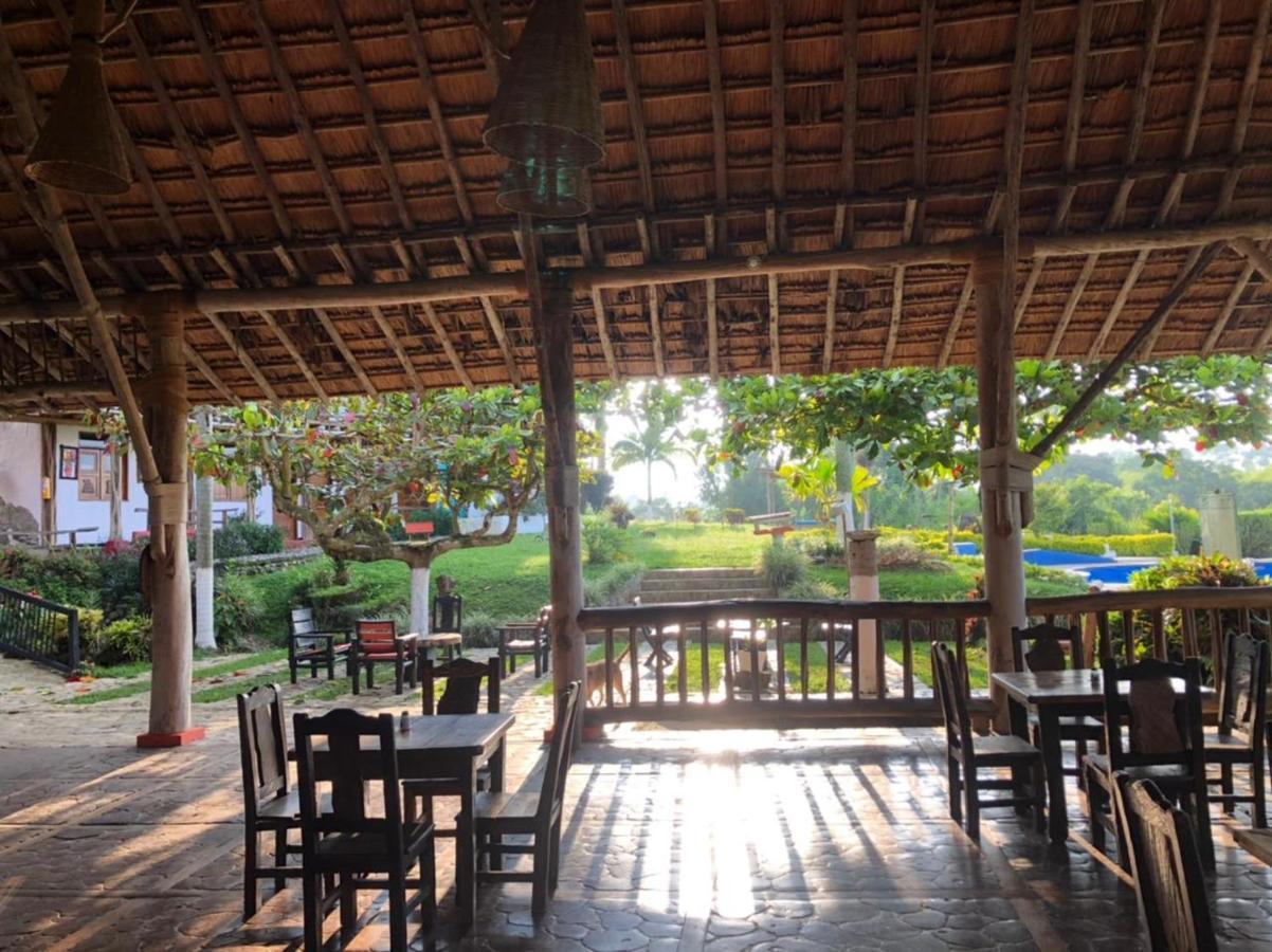 Finca Hotel Palmas Frente A Panaca Quimbaya Exteriér fotografie