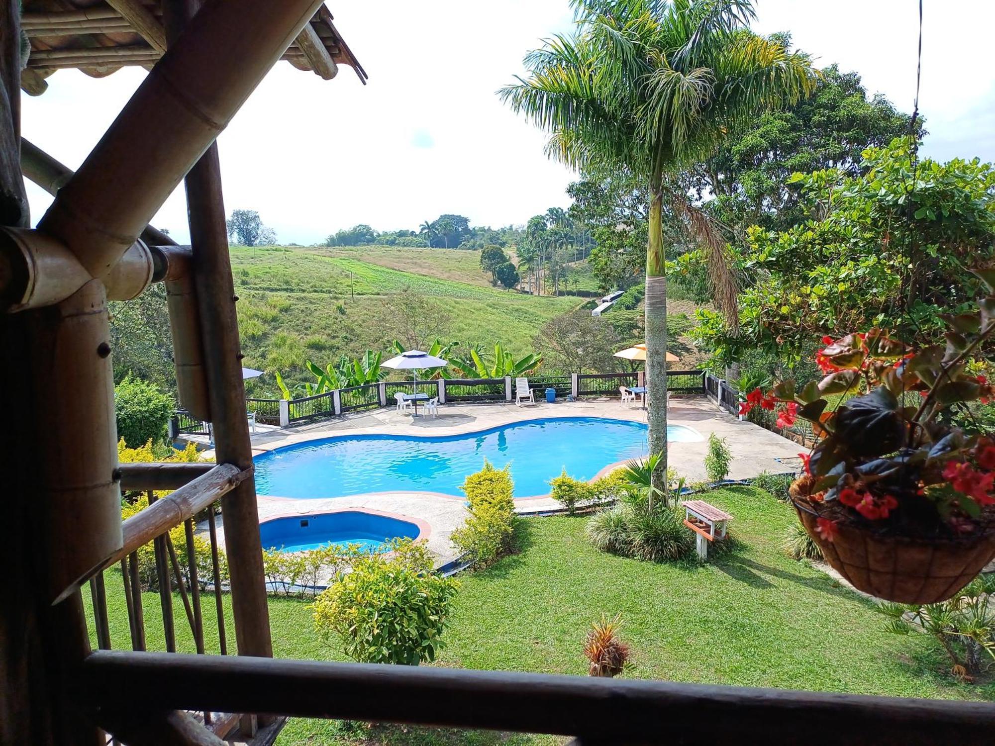 Finca Hotel Palmas Frente A Panaca Quimbaya Exteriér fotografie